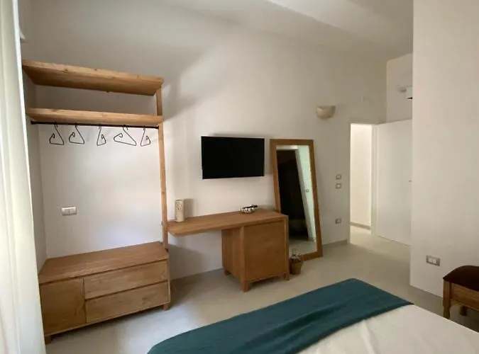 Al Tramonto 3* オートラント